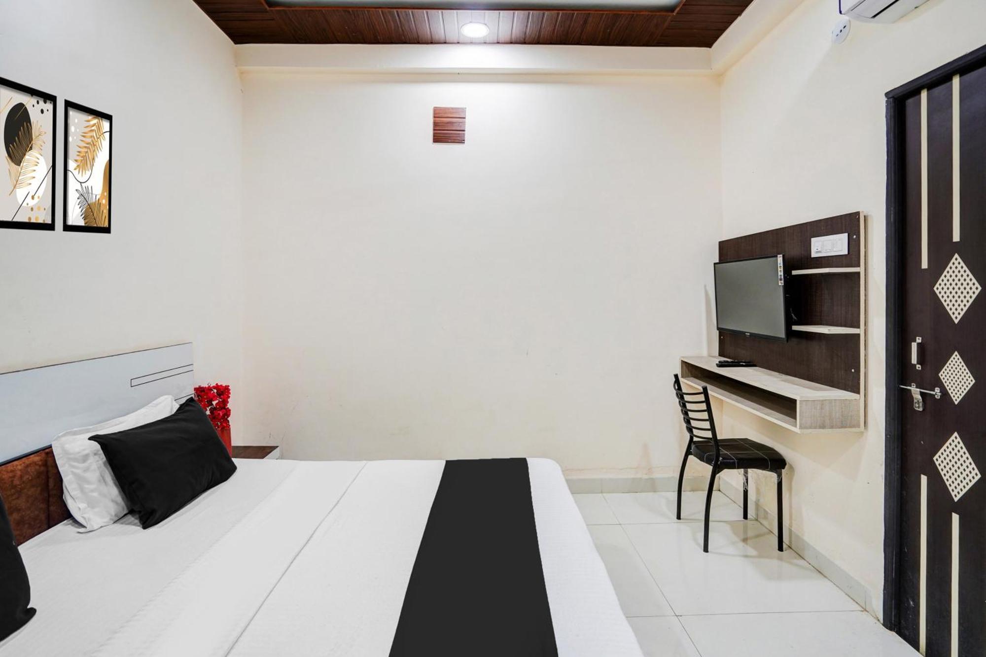 Super Hotel O Brilliant Convention Centre Formerly Madhur Shree Indore Dış mekan fotoğraf