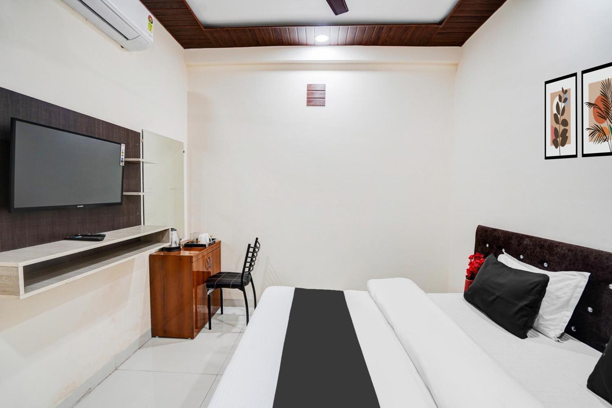 Super Hotel O Brilliant Convention Centre Formerly Madhur Shree Indore Dış mekan fotoğraf